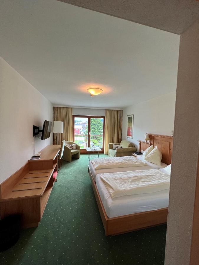 Hotel Goldener Stern Abtenau Exterior photo